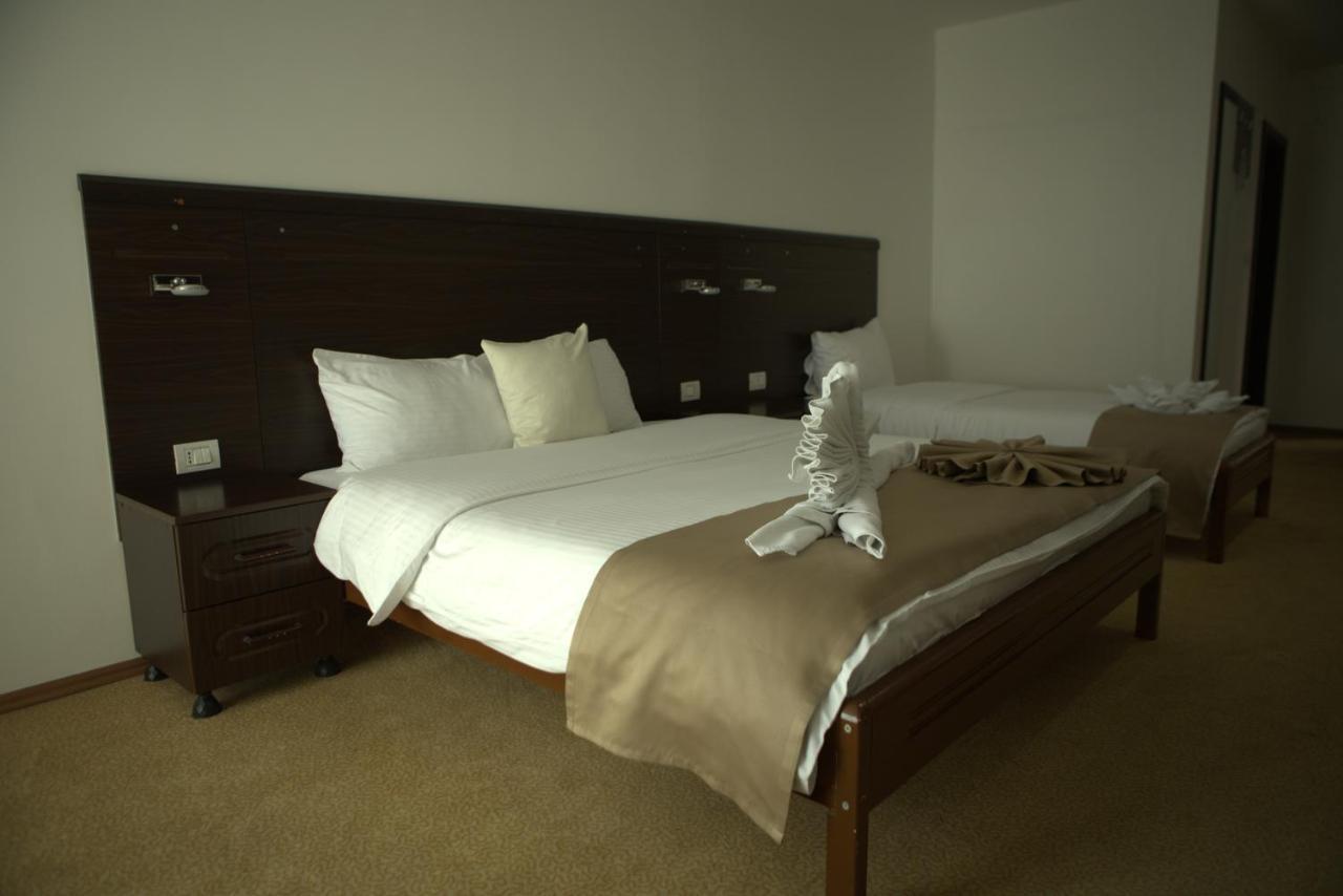 Arabella Hotel Kicevo Екстер'єр фото