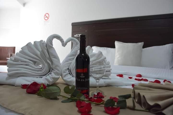 Arabella Hotel Kicevo Екстер'єр фото