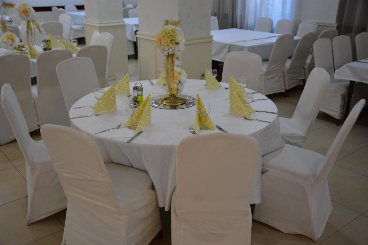 Arabella Hotel Kicevo Екстер'єр фото