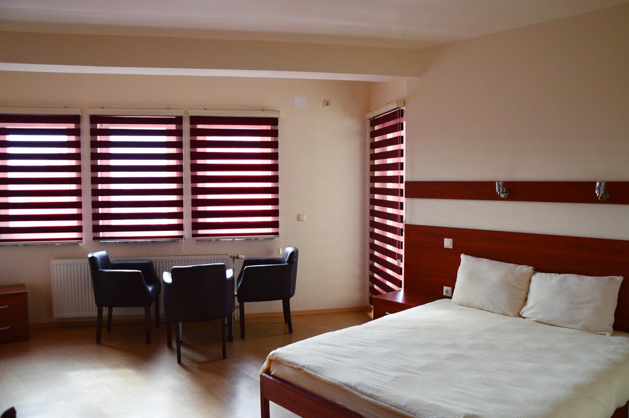 Arabella Hotel Kicevo Екстер'єр фото
